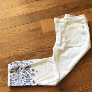 Chico’s white crop pants
